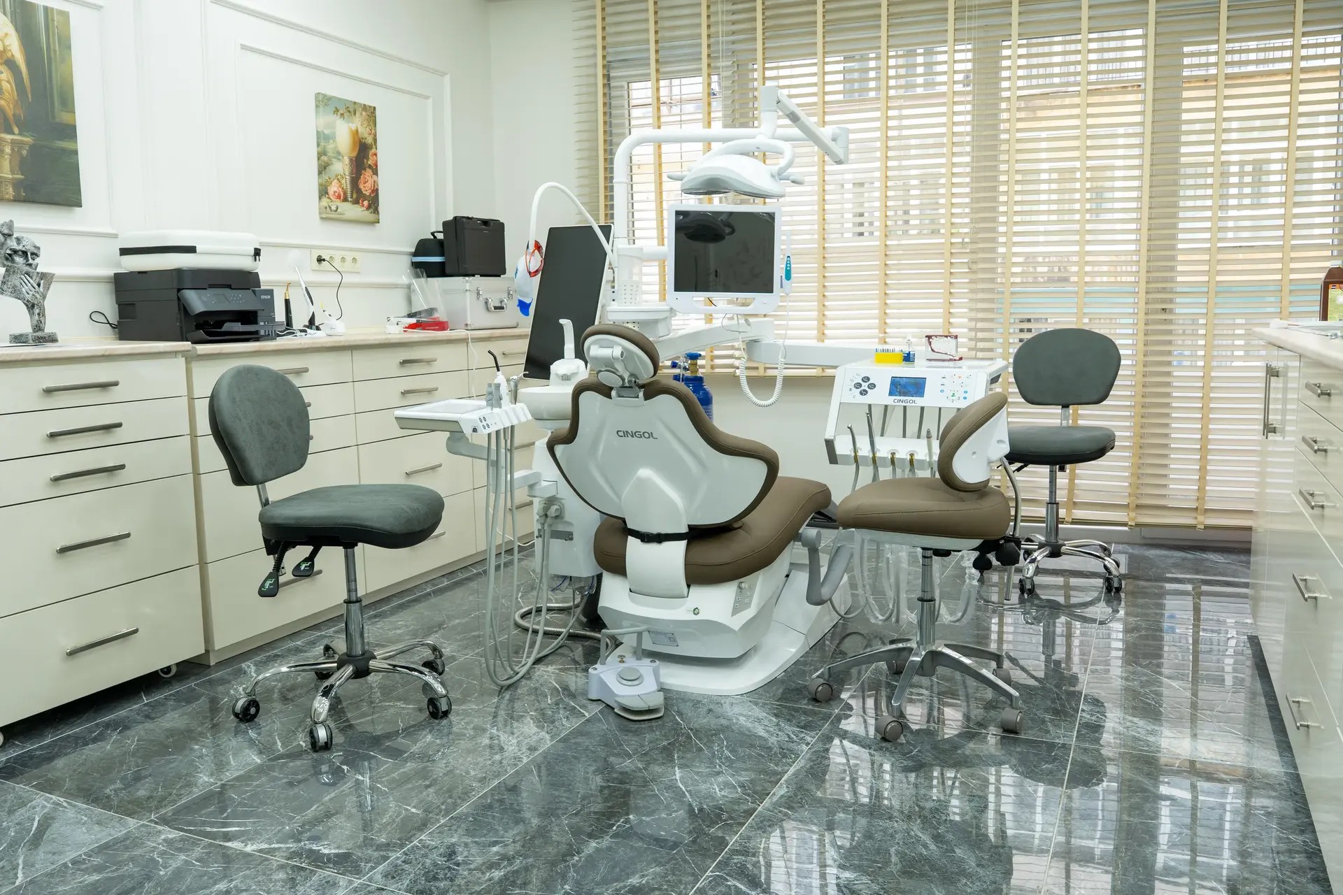 Dental Implant Aftercare: Do’s & Don’ts for a Smooth Recovery